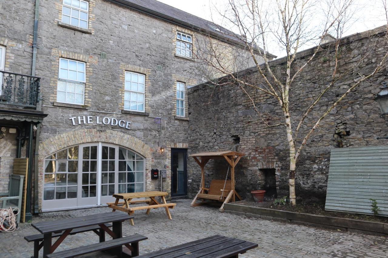The Lodge Ballina Exteriör bild